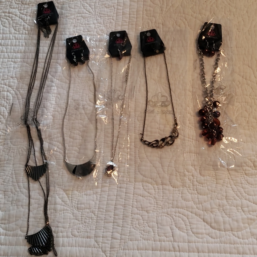 Paparazzi necklace earring set lot